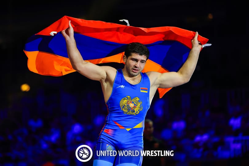 Հայաստանի ծանրամարտի ֆեդերացիան շնորհավորում է Մալխաս Ամոյանին
