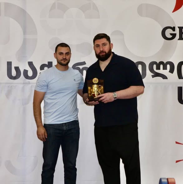 Սամվել Գասպարյանը ներկա է Վրաստանի ծանրամարտի առաջնությանը